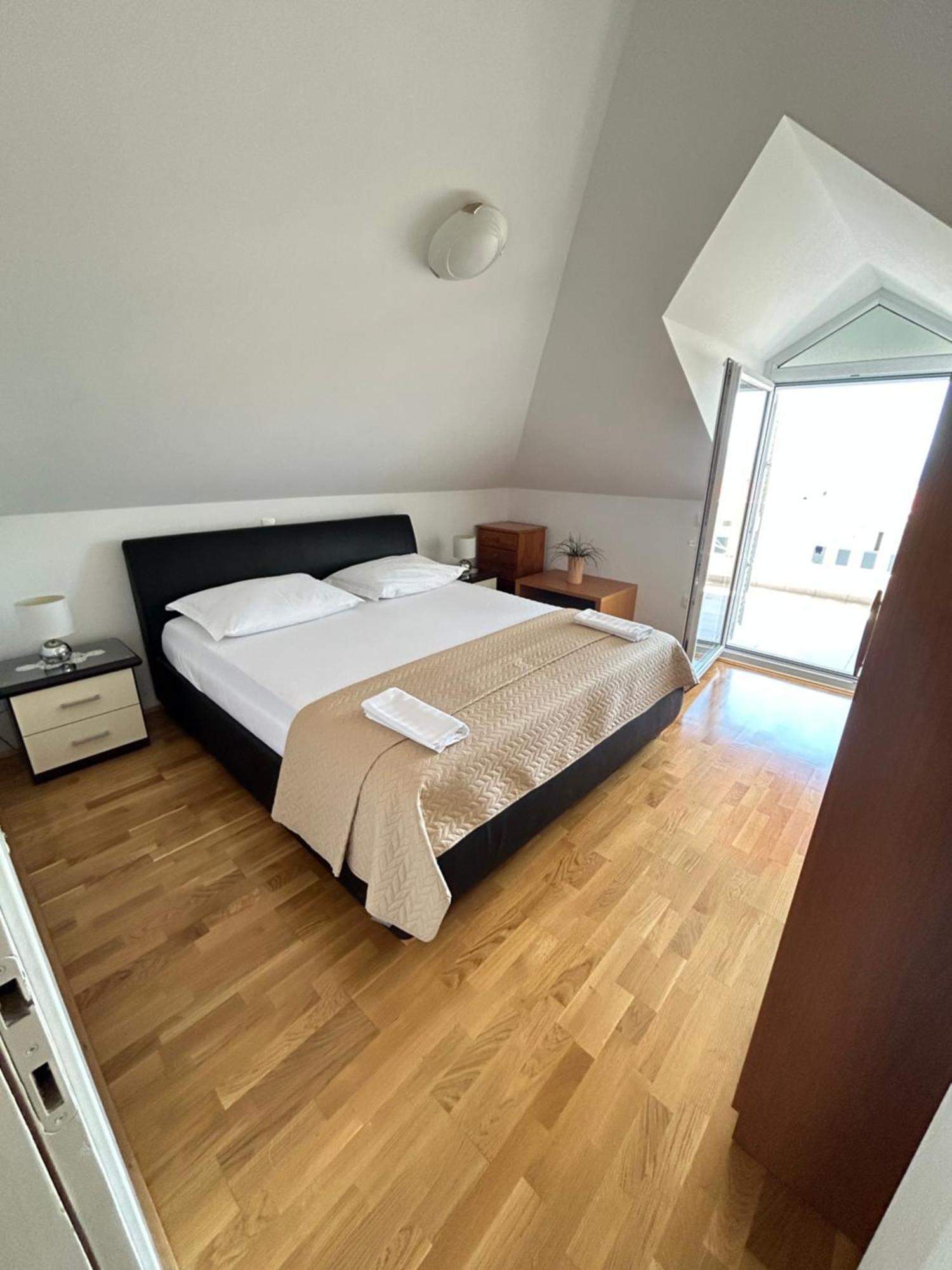 Apartments Sanda 2 Promajna Exterior photo