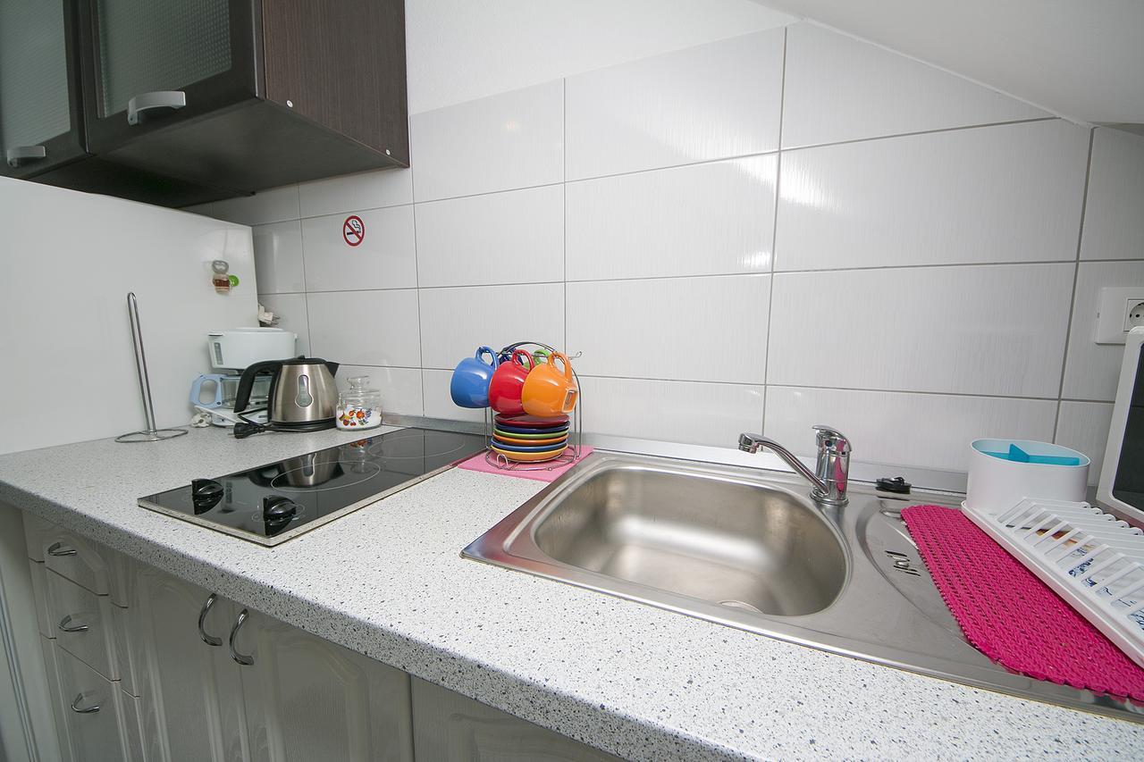 Apartments Sanda 2 Promajna Exterior photo